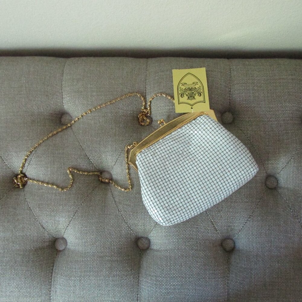 HEYS International Kiss Lock Mesh Purse Made in Canada